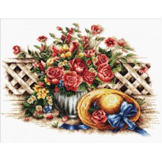 Roses and hat - Voorbedrukt borduurpakket