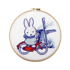 VOORDELIG borduurpakket - Nijntje op de fiets (excl. RING) 